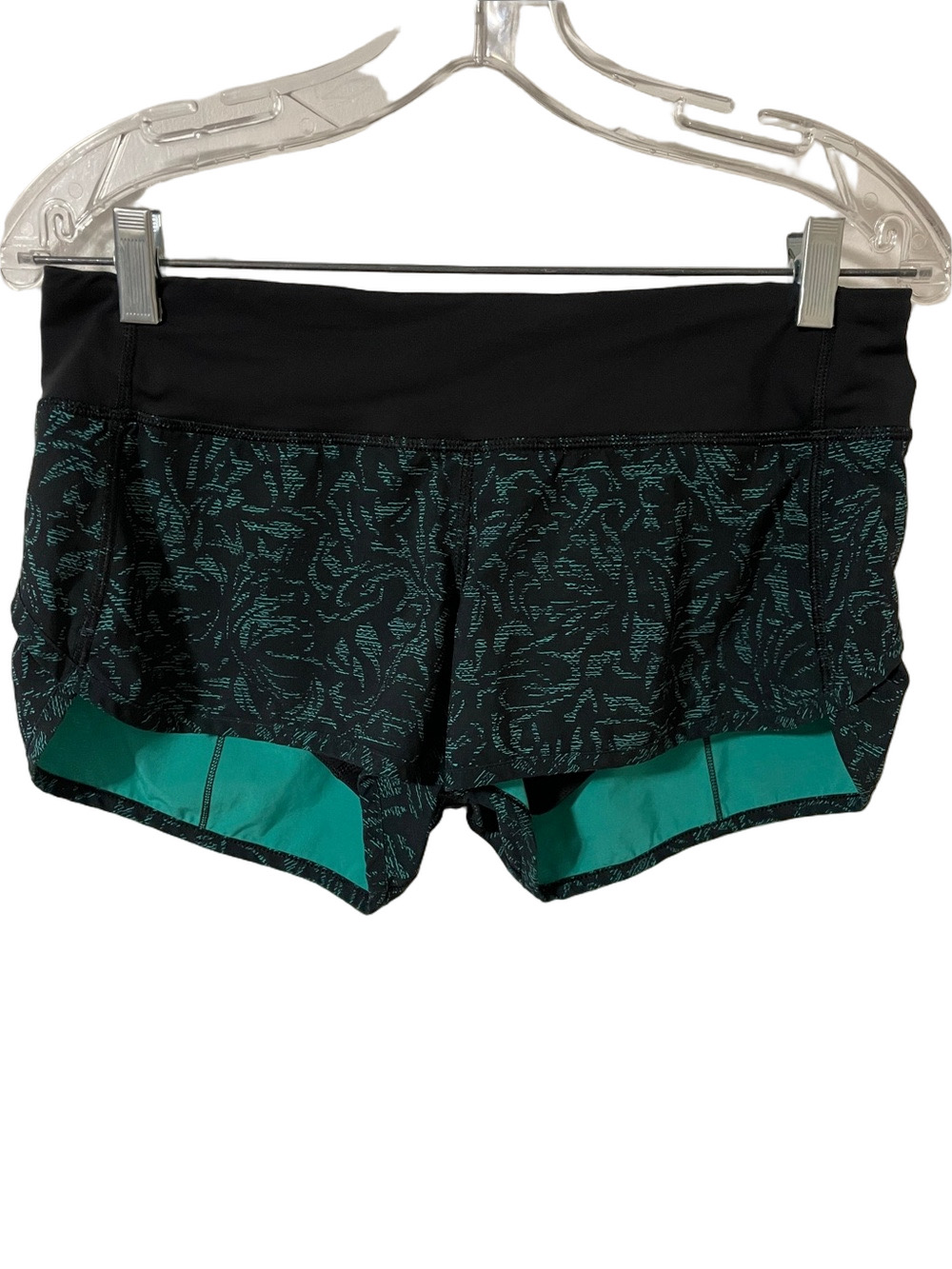 Lululemon Run Speed Shorts in Thrive Virginian Green/Black Pattern Size 6